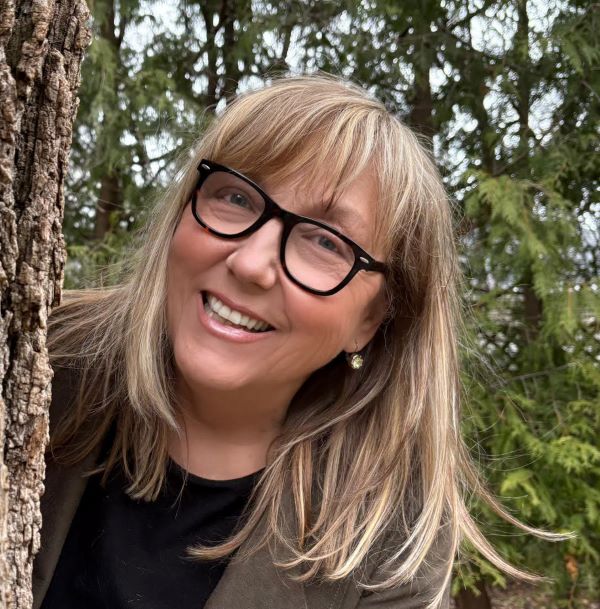 Photo of Denise Davy